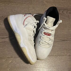 Jordan 11 Platinum Tint
